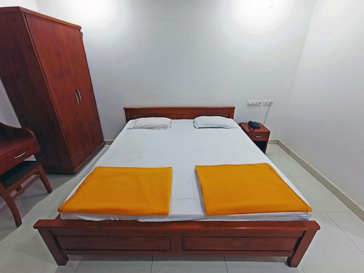 Staymaker Shri Shakti Residency Hubli Exterior foto