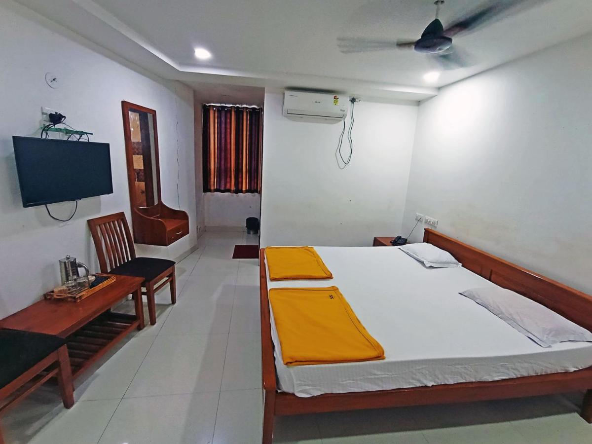 Staymaker Shri Shakti Residency Hubli Exterior foto