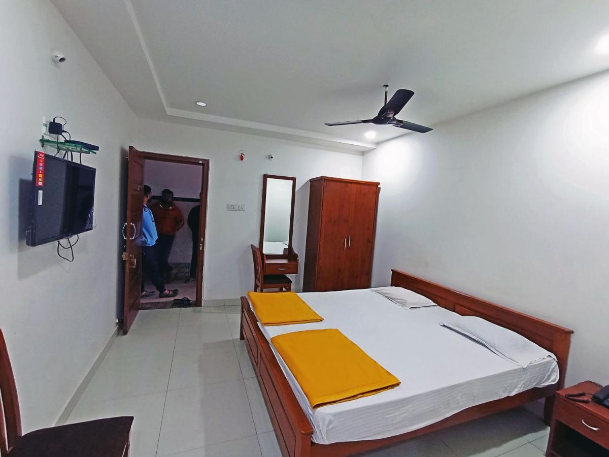 Staymaker Shri Shakti Residency Hubli Exterior foto