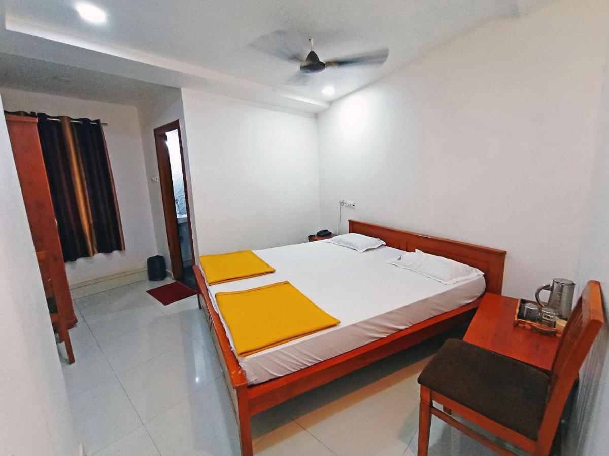 Staymaker Shri Shakti Residency Hubli Exterior foto