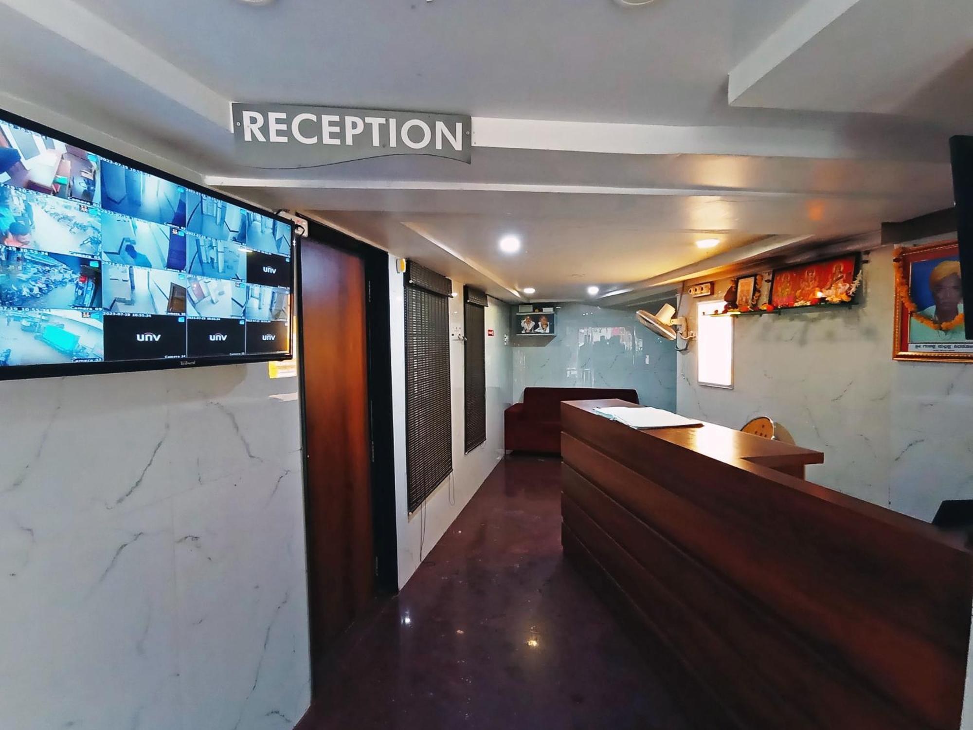 Staymaker Shri Shakti Residency Hubli Exterior foto